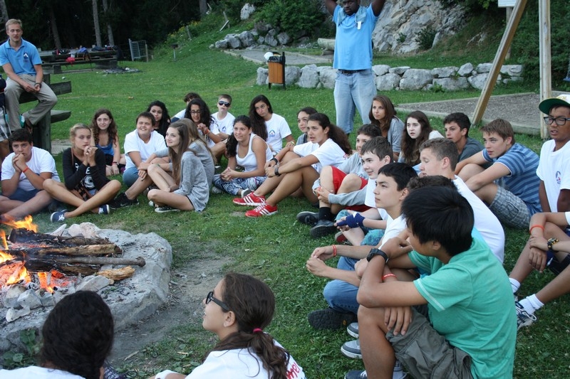 Village Camps International Summer Camp Leysin, Switzerland 2025-08-09 https://www.villagecamps.com/journals_admin/images/710-14-campfire (13).jpg